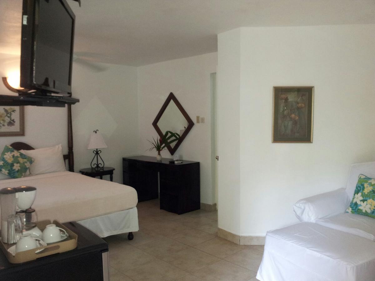 Yard Beach House Negril Esterno foto
