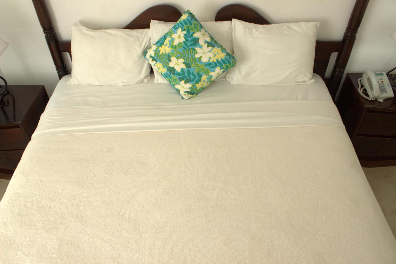 Yard Beach House Negril Esterno foto