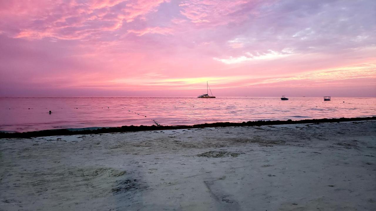 Yard Beach House Negril Esterno foto